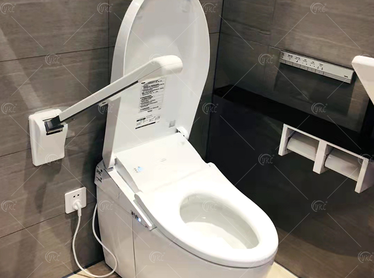 High end flip up armrest